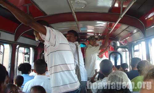 Onibus lotado de colombianos