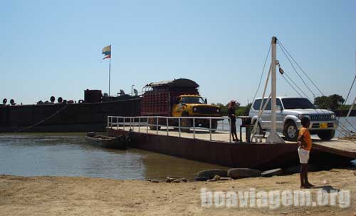 Fim da linha, ferry boat em Pasacaballos
