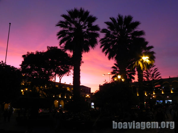 Visual maravilhoso ao cair a noite