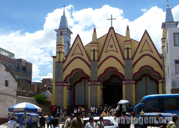 Igreja praça de armas de Puno