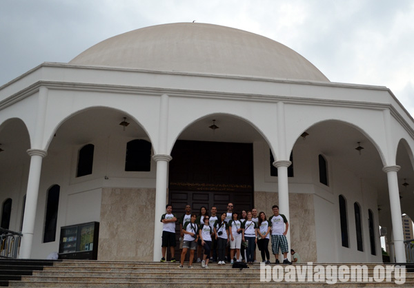 Todos os blogueiros do segundo BlogTurFoz na Mesquita Árabe