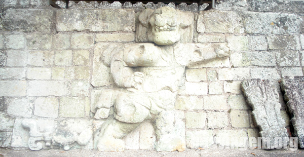 Jaguar talhado nas pedras das Ruínas de Copán