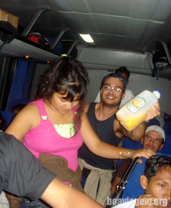 8 horas sentado na mochila em um buzão lotado