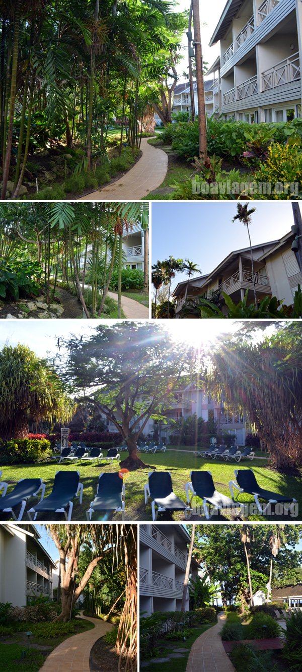 Áreas externas com muito verde no The Club