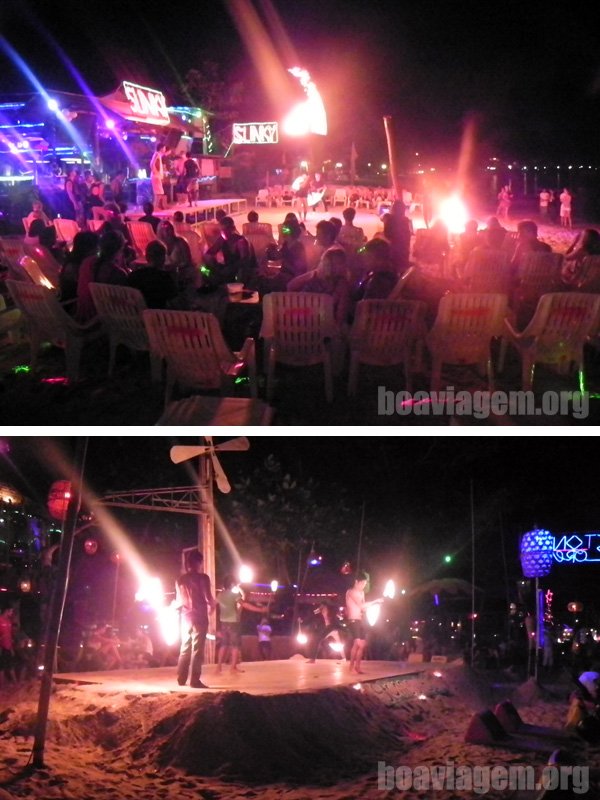 Malabares em um bar na praia de Loh Dalum em Koh Phi Phi