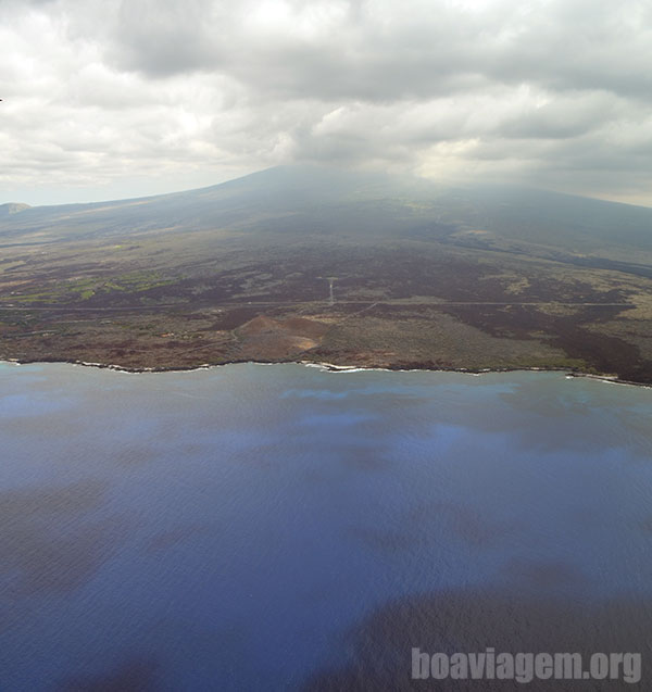 Alguns minutos antes de desembarcar no aeroporto de Kona