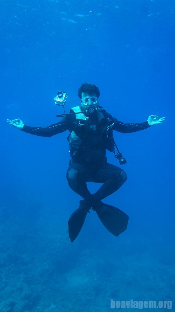 Praticando o buda-diver - habilidade de mergulhadores