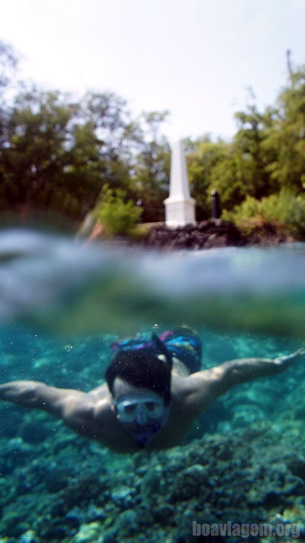 Snorkelando no Monumento a Capitão Cook na Big Island