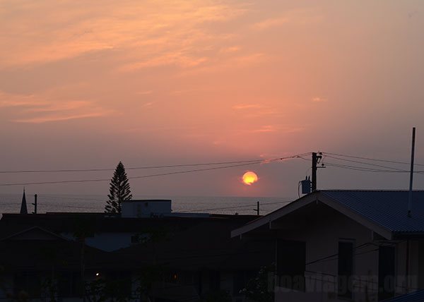 Pôr do sol depois de um belo mergulho livre com snorkel