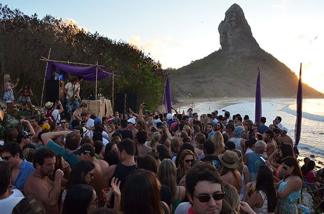 Evento na Praia do Meio em Noronha
