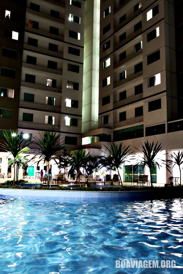 Noite nas piscinas termais do Privé Riviera de Caldas Novas