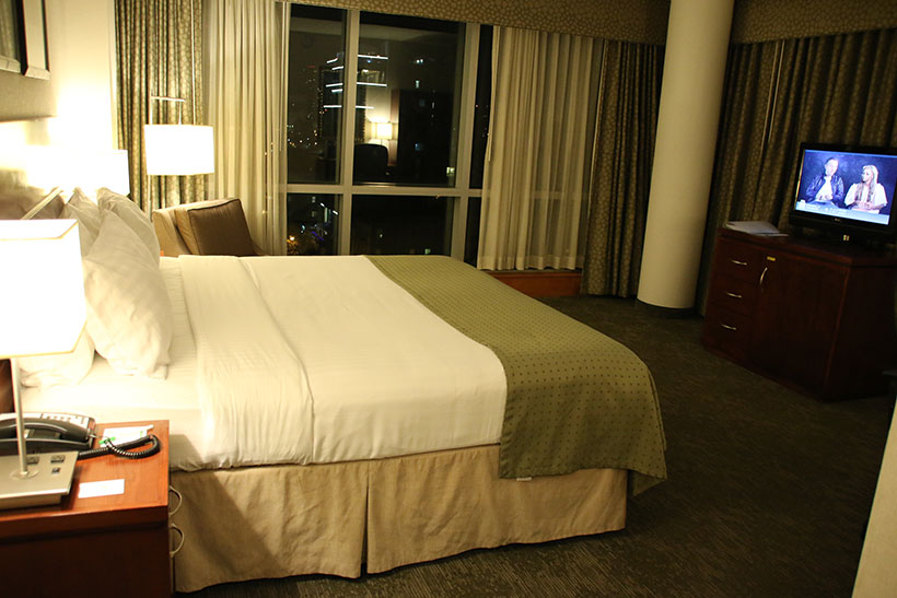 Quarto aconchegante em uma vizinhança tranquila de Nova York
