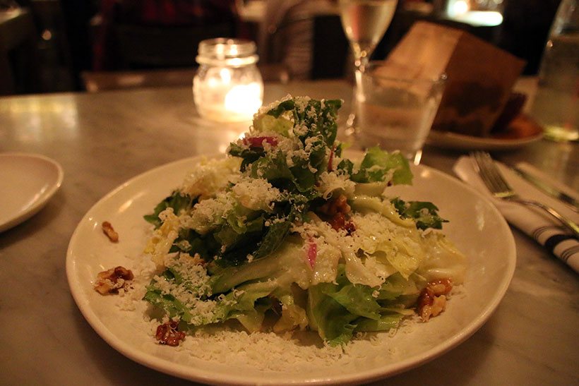 salada verde pra iniciar os trabalhos no Rana de NYC