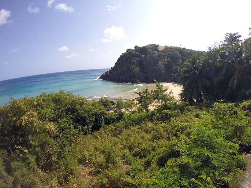 Praia do Cachorro em Fernando de Noronha