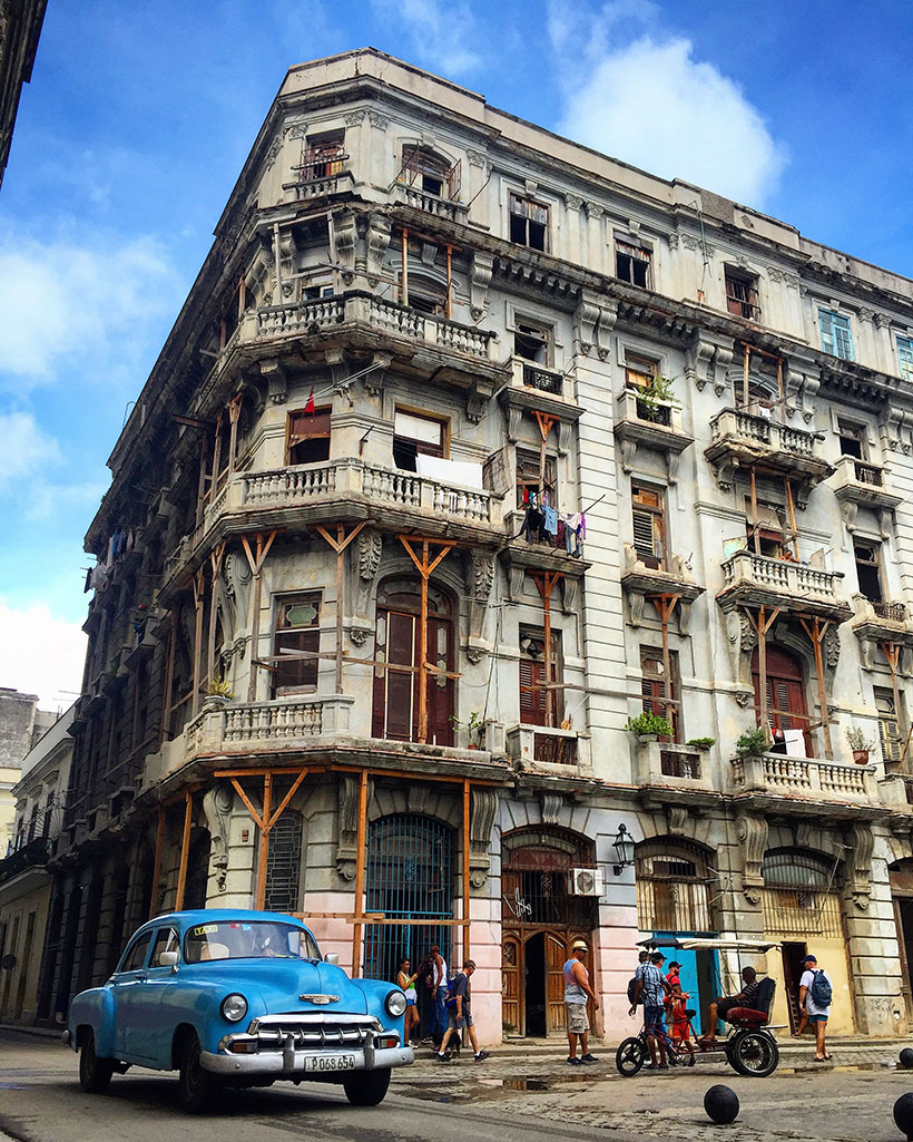 Encontrando paisagens novas ao contemplar com mais calma cada uma das ruas de Havana