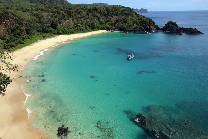 Uma das praias mais lindas do mundo, a praia do Sancho