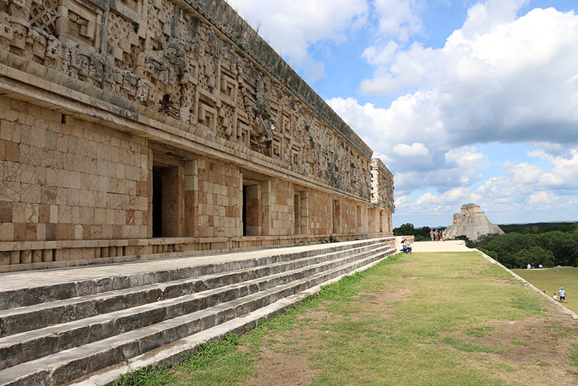 Pirâmides maias sem a lotação de Chichén Itzá