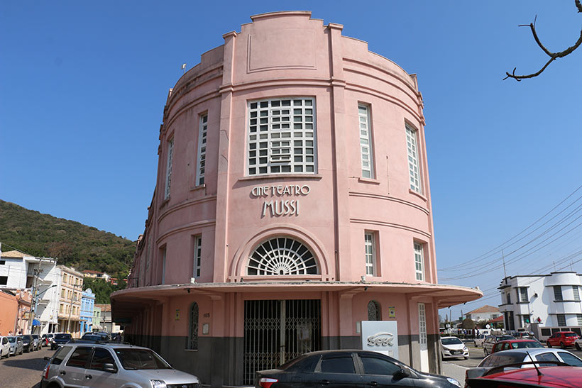 Cine Teatro Mussi em Laguna