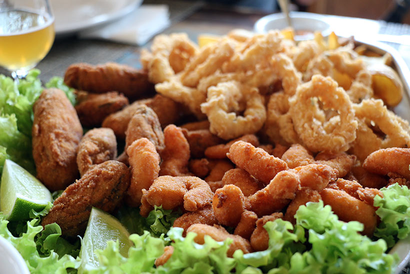 Motivo clássico para visitar a barra de Laguna: comer frutos do mar no Geraldo