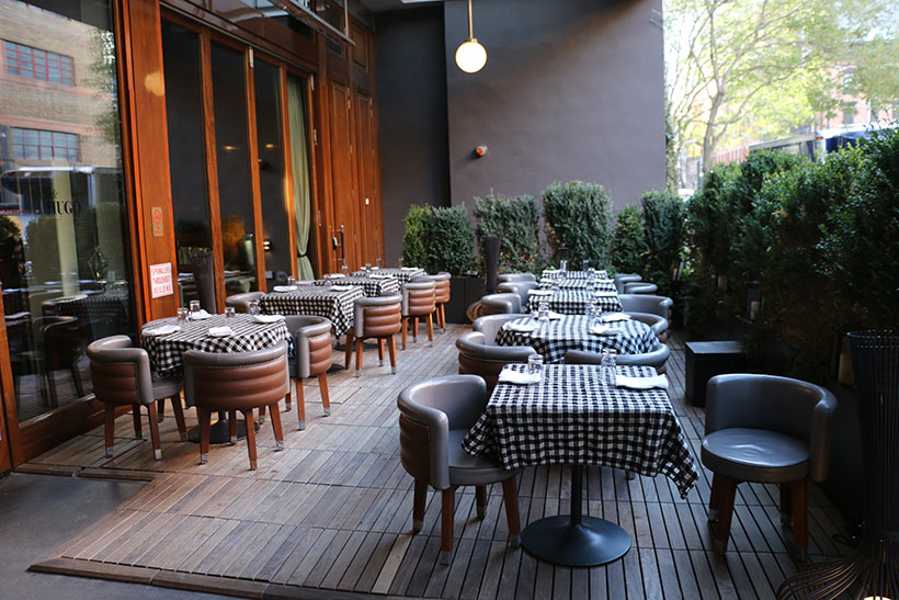 Bar externo do Hotel Hugo