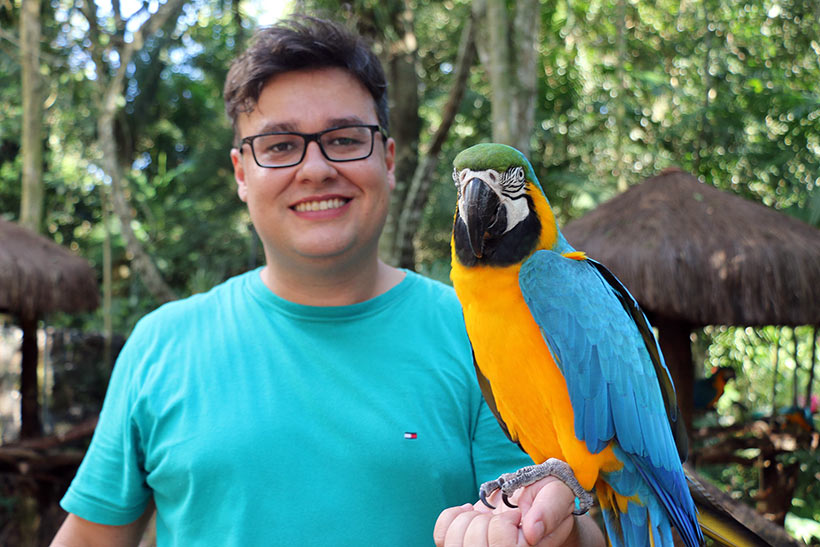 Arara canindé no maior viveiro de imersão que eu já conheci na vida