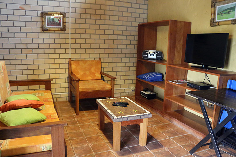 Sala de estar de um dos apartamentos