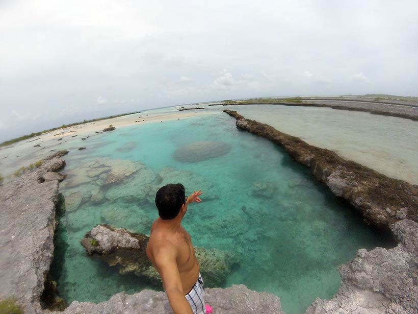 Piscina natural na Polinésia Francesa