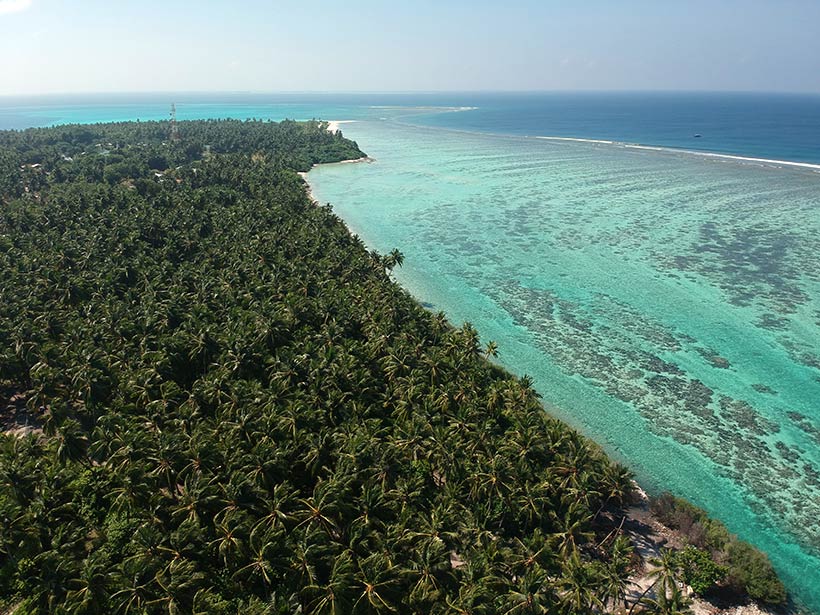 Mandhoo, ilhota local com menos de 300 habitantes