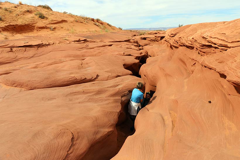 Turistas saindo do Lower Antelope Canyon