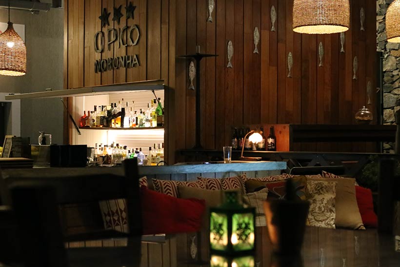 De volta ao restaurante O Pico em Noronha, desta vez para o jantar