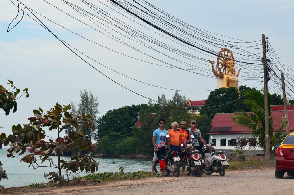 viagem pra Ásia com amigos