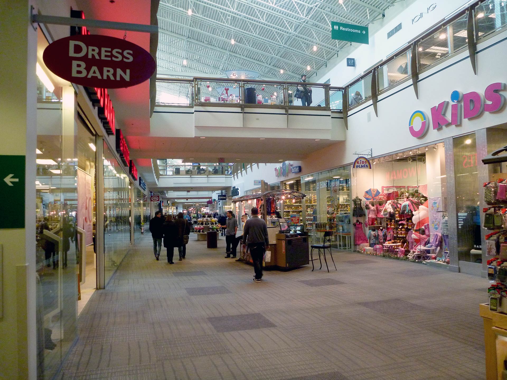 Outlet em Nova York? Vá ao Jersey Gardens em Nova Jersey! Boa Viagem