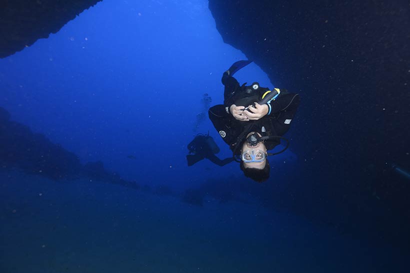 Mergulho em Noronha na Caverna da Sapata