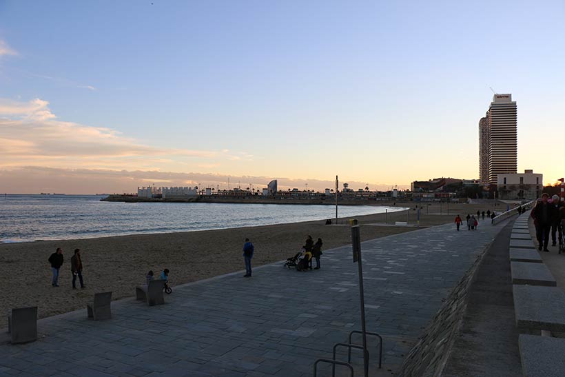 Fim de tarde em Barceloneta / pontos turísticos em barcelona