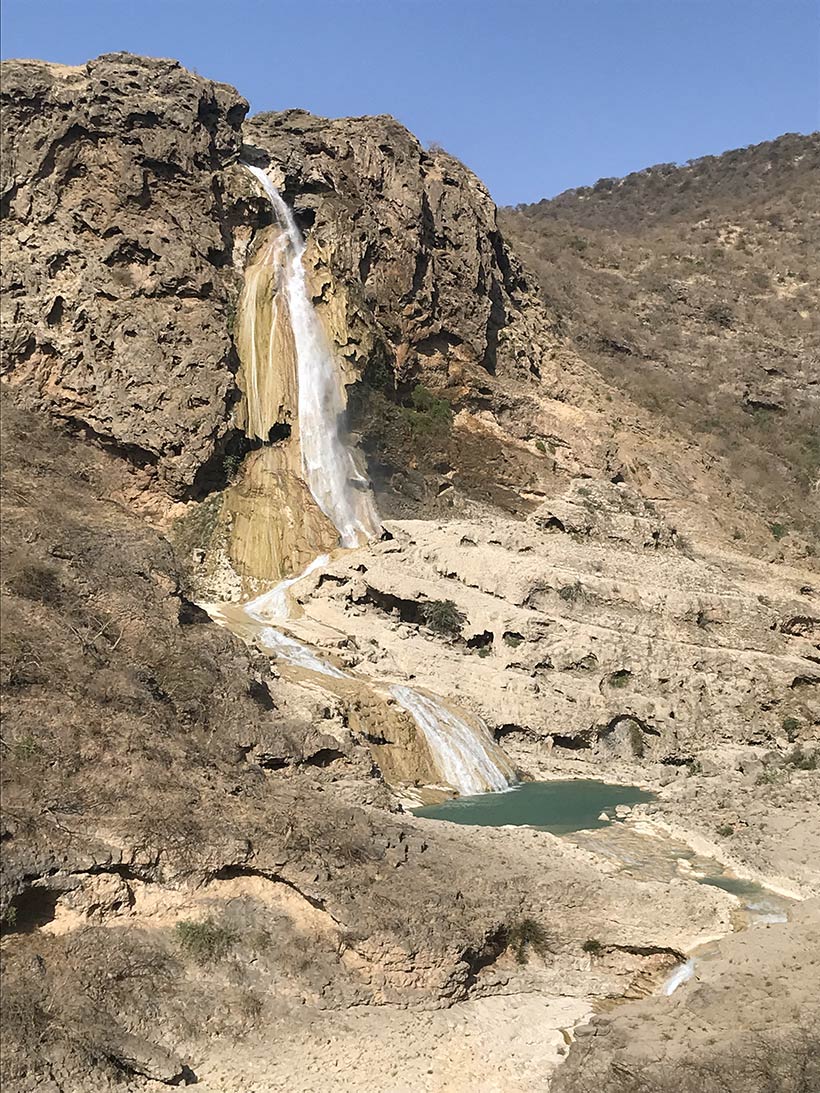 Cachoeira no Omã