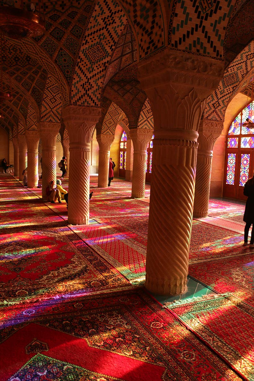 Mesquita no Irã cor de rosa