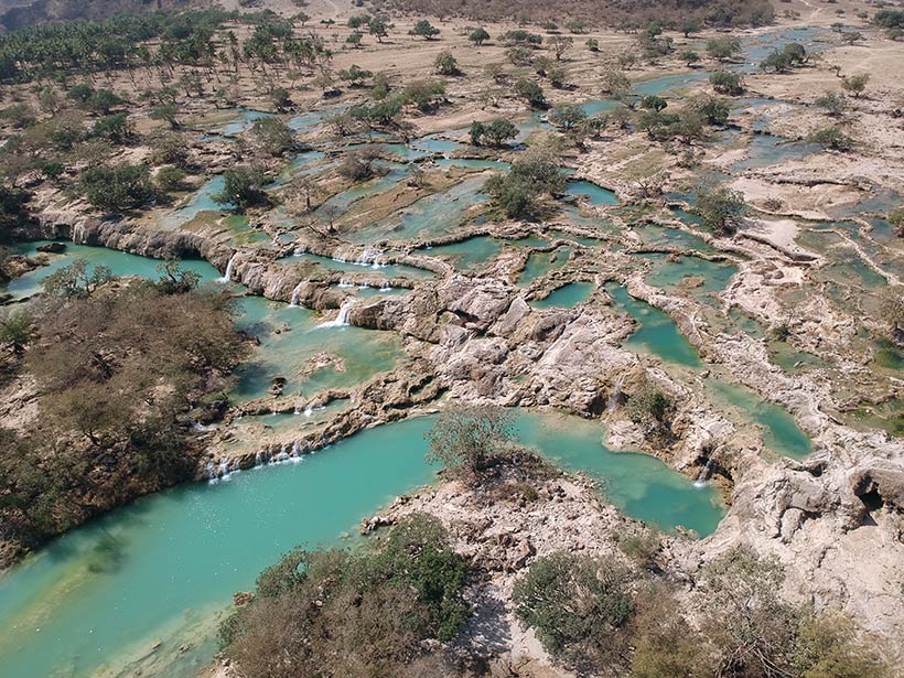 Vista incrível do oásis Wadi Darbat, próximo a Salalah