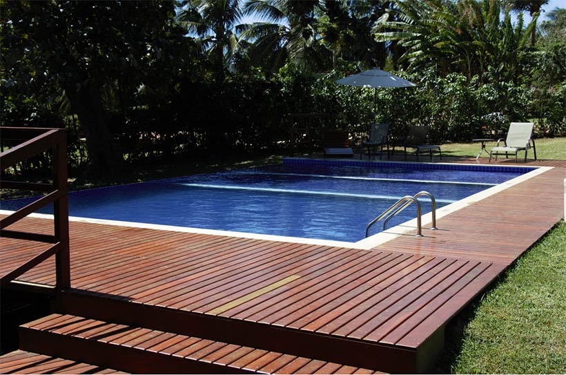 Bela Piscina na Pousada Lua Bela em Noronha