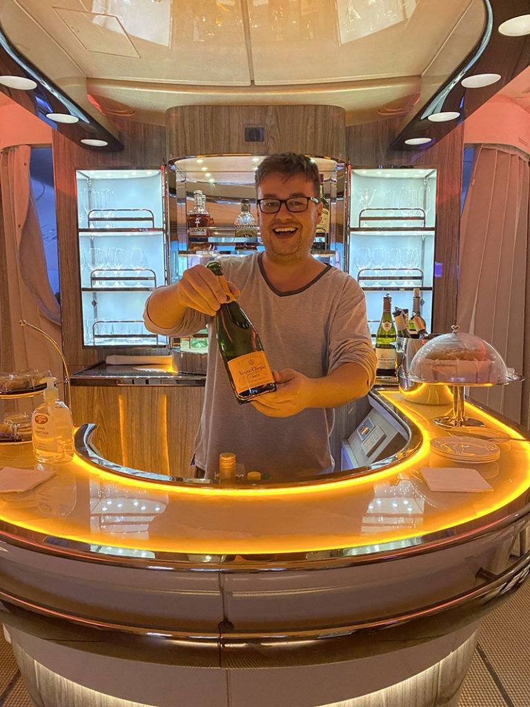 Bar do A380 da Emirates