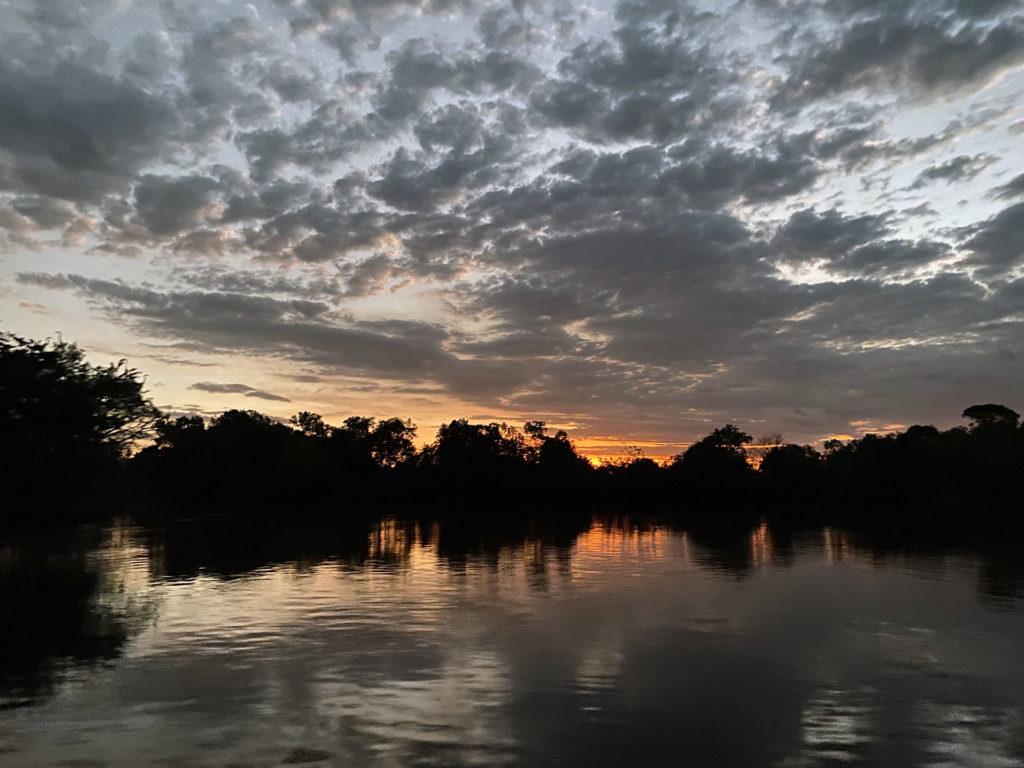 Pôr do sol na Ilha do Bananal