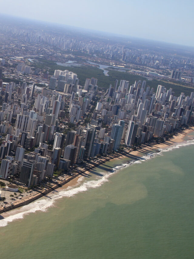 Vista aérea da praia de Boa Viagem no Recife