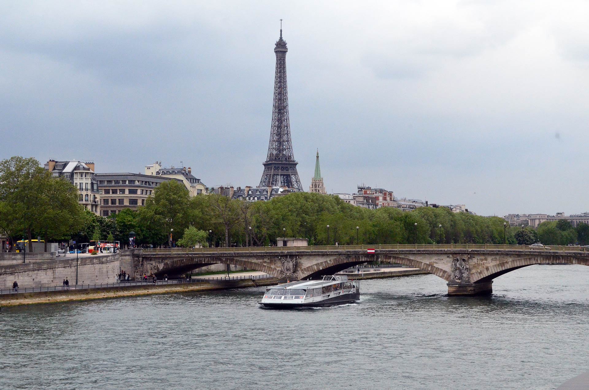 Quanto custa uma viagem para paris? Saiba quanto fica!