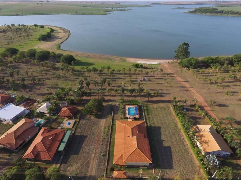 Casa no rancho em Aracatuba