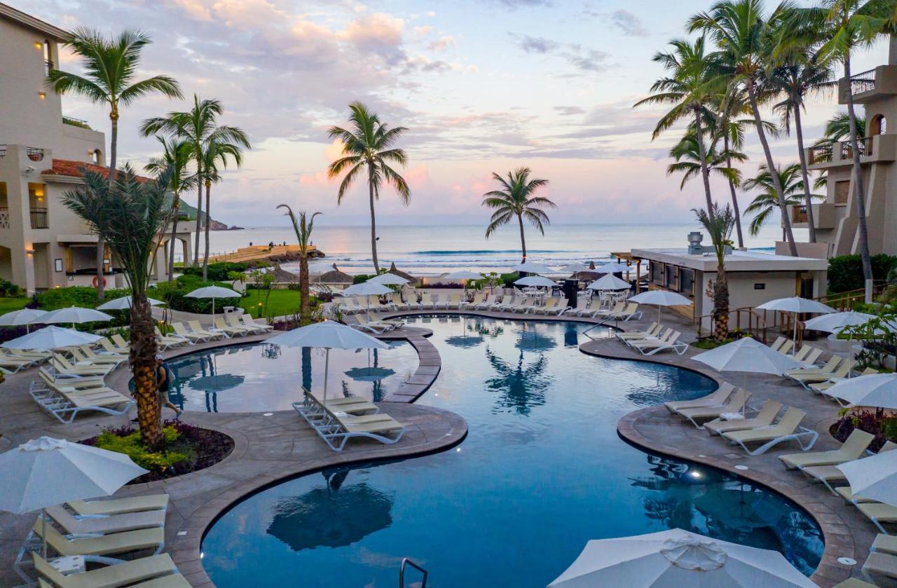 Pueblo Bonito Mazatlan Beach Resort